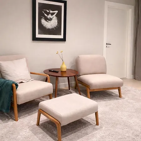 Modern House In 15 Min To 10 Min To Airport