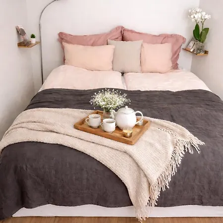 Modern House In 15 Min To 10 Min To Airport Apartman