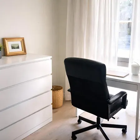 Apartman Modern House In 15 Min To 10 Min To Airport
