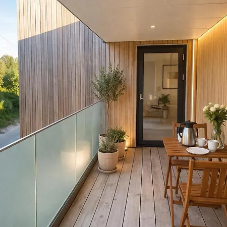 Modern House In 15 Min To 10 Min To Airport Apartman